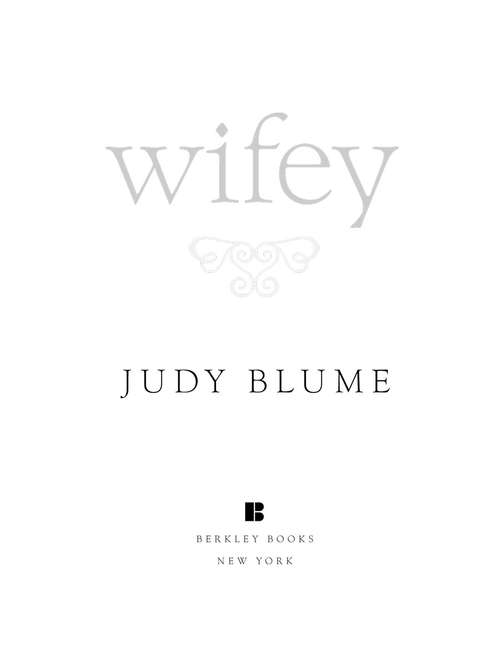 Book cover of Wifey