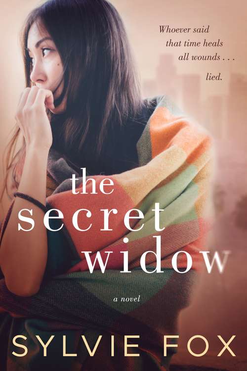 Book cover of The Secret Widow