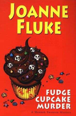Book cover of Fudge Cupcake Murder (Hannah Swensen Mystery #5)