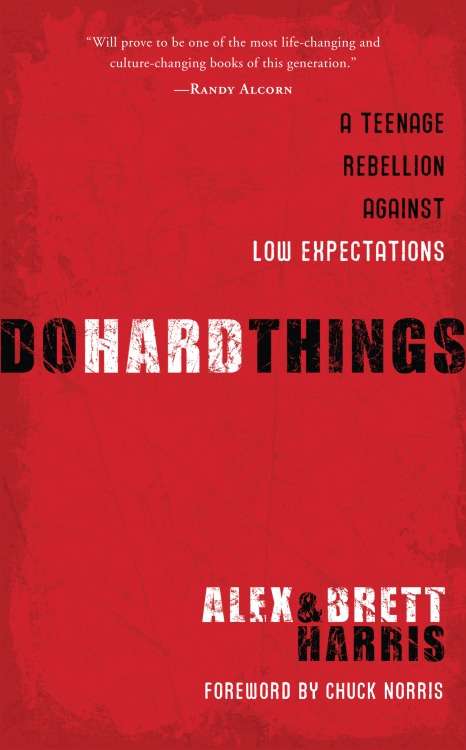 Book cover of Do Hard Things: A Teenage Rebellion Against Low Expectations