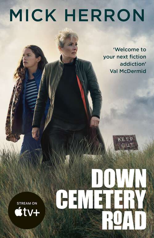 Book cover of Down Cemetery Road: Zoë Boehm Thrillers 1 (Zoe Boehm Thrillers #1)