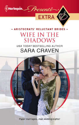 Book cover of Wife in the Shadows