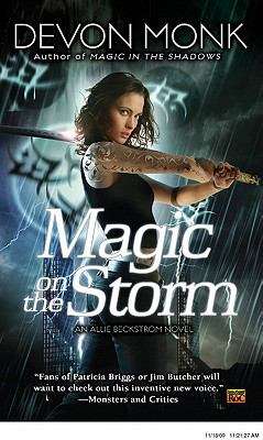 Book cover of Magic on the Storm (Allie Beckstrom #4)
