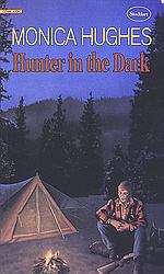 Book cover of Hunter in the Dark