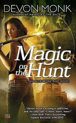 Book cover of Magic on the Hunt (Allie Beckstrom #6)