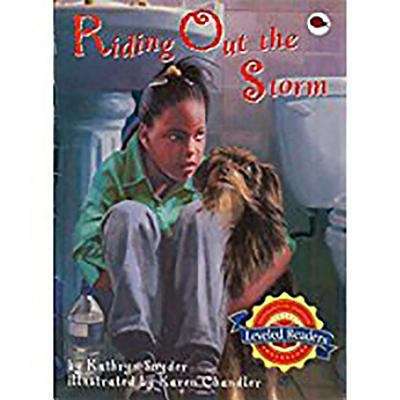 Book cover of Riding Out the Storm [Grade 1]