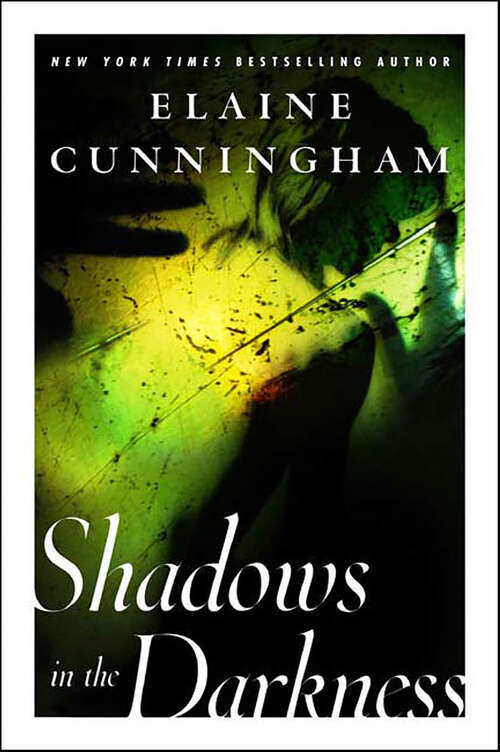 Book cover of Shadows in the Darkness (Changeling)