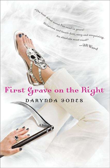 Book cover of First Grave On The Right (Charley Davidson #1)