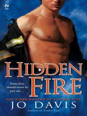 Book cover of Hidden Fire