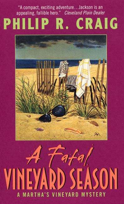 Book cover of A Fatal Vineyard Season (Martha's Vineyard Mystery #10)