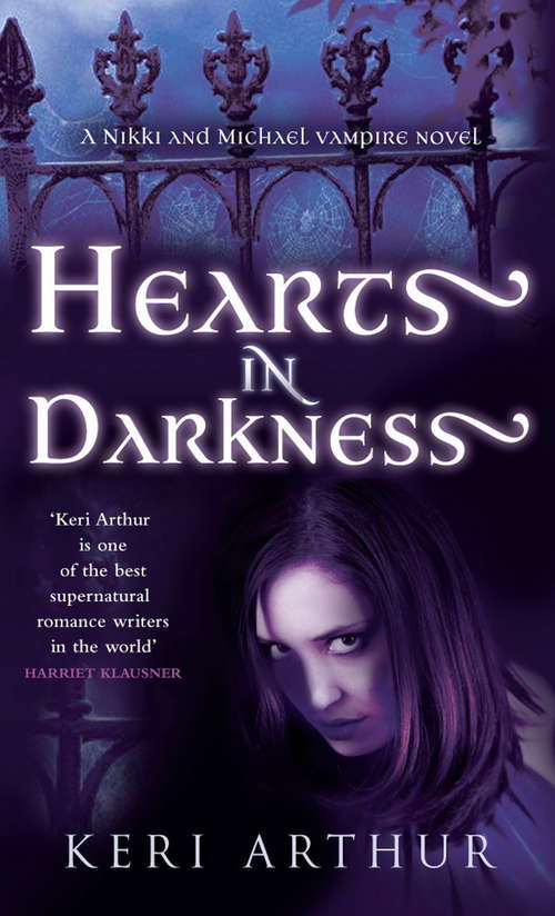 Book cover of Hearts in Darkness: Number 2 in series
