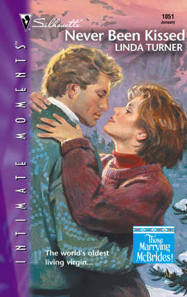Book cover of Never Been Kissed