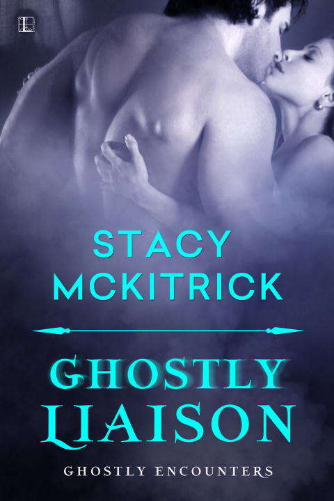Book cover of Ghostly Liaison