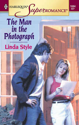 Book cover of The Man in the Photograph