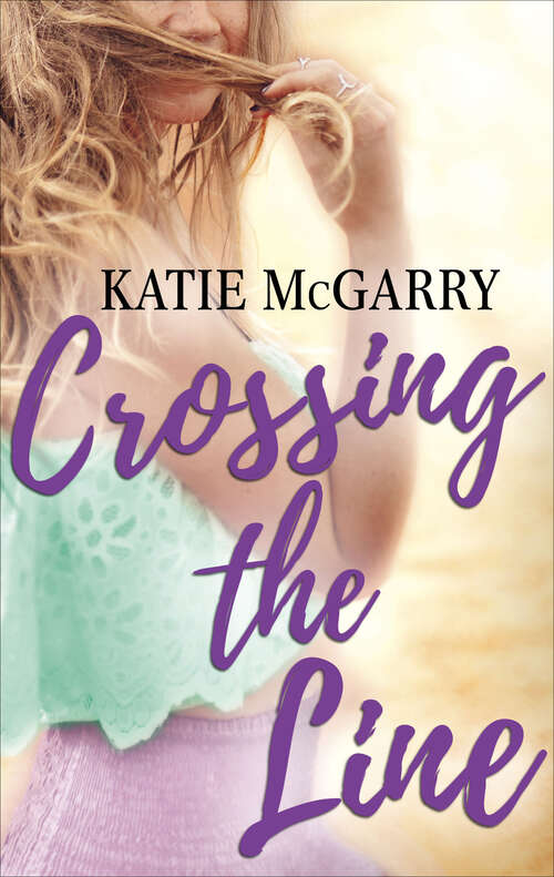 Book cover of Crossing the Line (Pushing the Limits)