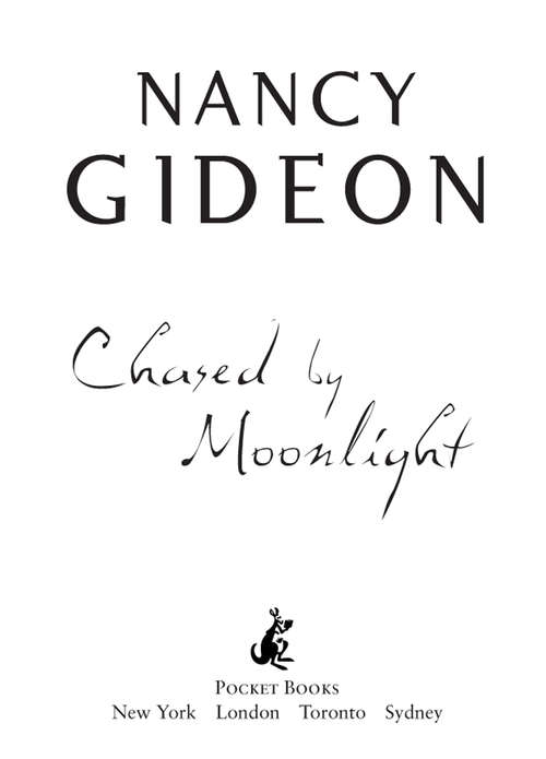 Book cover of Chased by Moonlight