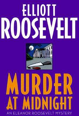 Book cover of Murder at Midnight (First Lady #19)