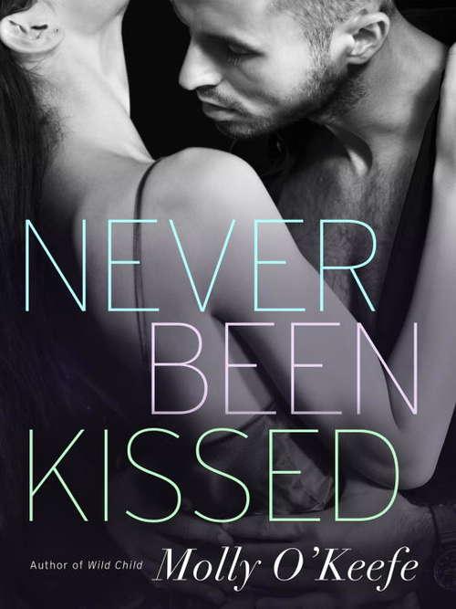 Book cover of Never Been Kissed