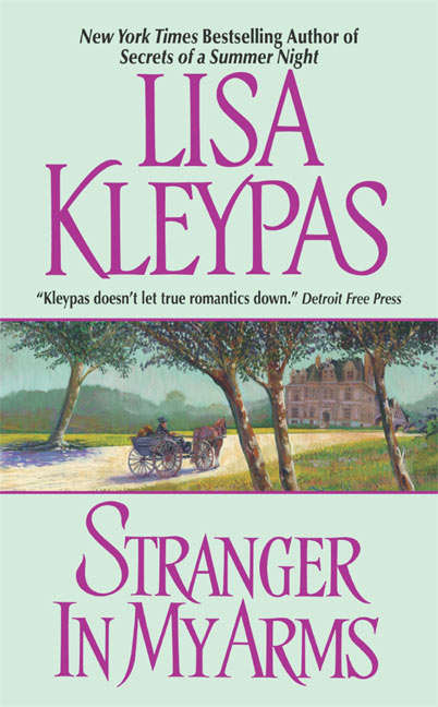 Book cover of Stranger in My Arms