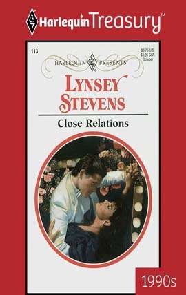 Book cover of Close Relations