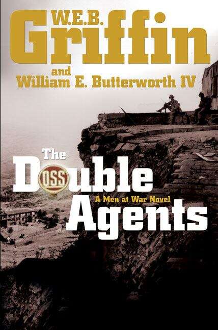 Book cover of The Double Agents (Men at War, Book 6)
