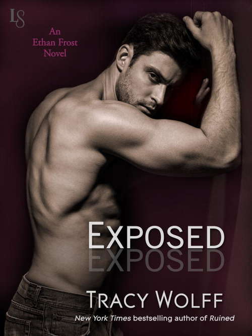 Book cover of Exposed: An Ethan Frost Novel (Ethan Frost #3)