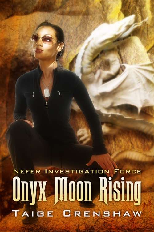 Book cover of Onyx Moon Rising