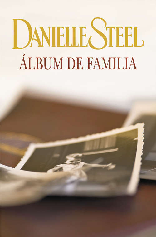 Book cover of Álbum de familia