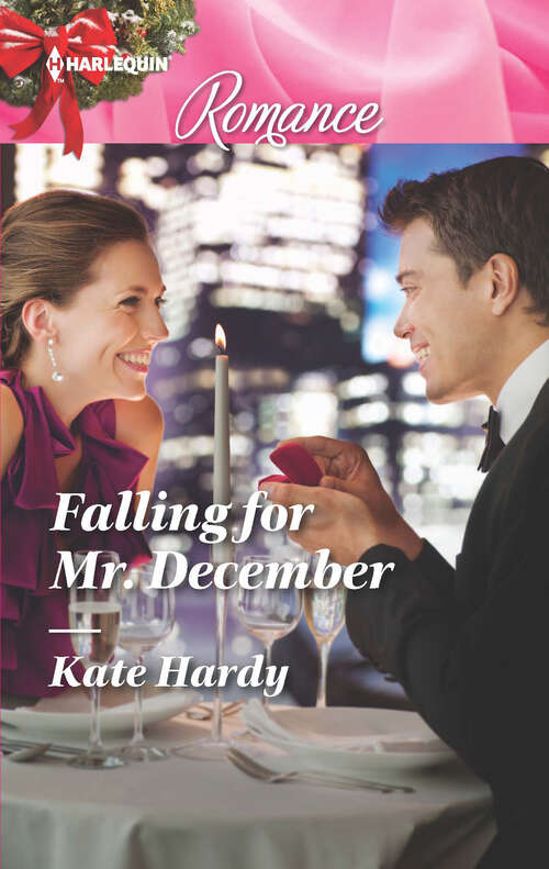 Book cover of Falling for Mr. December (LARGE PRINT)