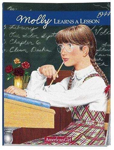 Book cover of Molly Learns A Lesson: A School Story (American Girls #2)