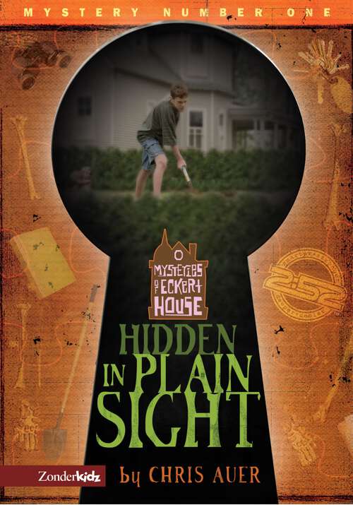 Book cover of Hidden in Plain Sight (2:52 / Mysteries of Eckert House)