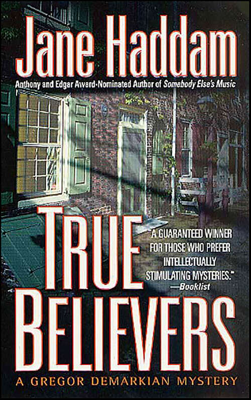 Book cover of True Believers (The Gregor Demarkian Mysteries)
