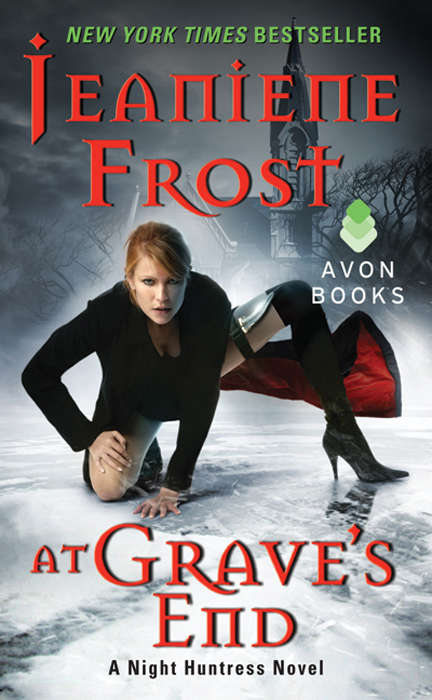Book cover of At Grave's End (Night Huntress #3)