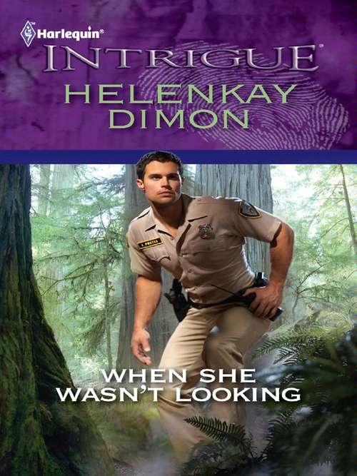 Book cover of When She Wasn't Looking