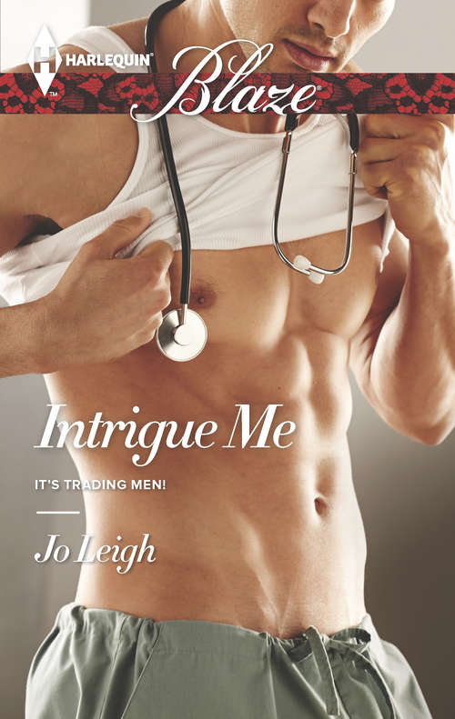 Book cover of Intrigue Me