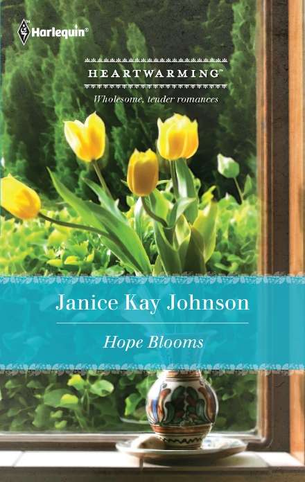Book cover of Hope Blooms