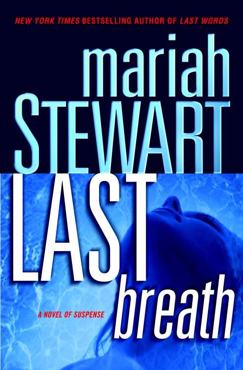 Book cover of Last Breath: A Novel of Suspense (Last Series #3)